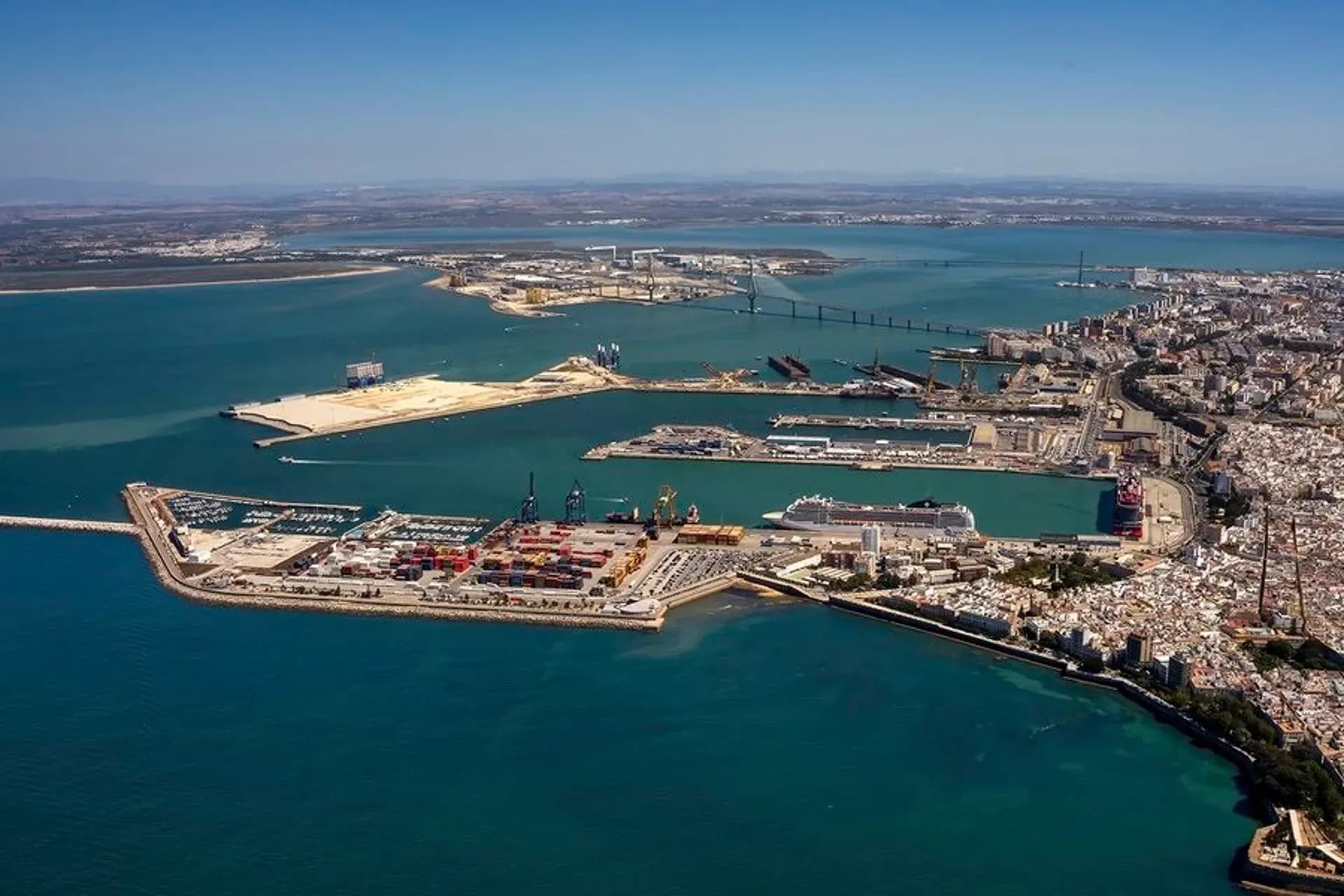 El Puerto de la Bahía de Cádiz incrementa un 3,47% su tráfico total hasta mayo con más de 2,1 millones de toneladas