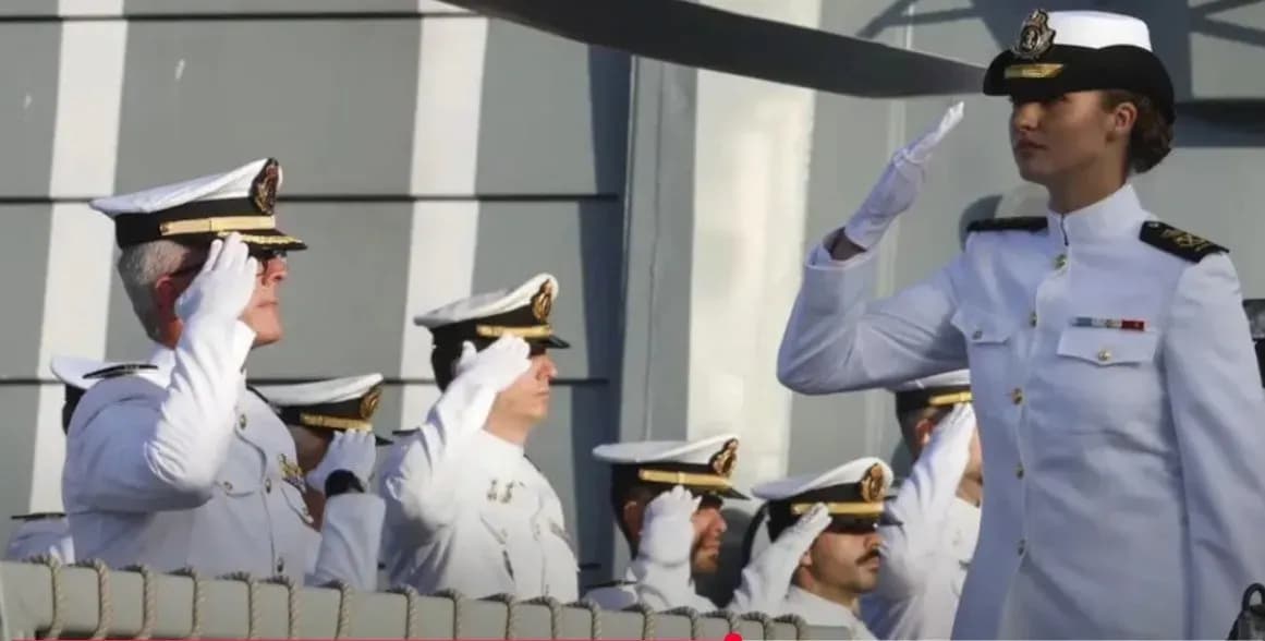 La fragata ‘Blas de Lezo’ zarpa de Ceuta con la princesa Leonor a bordo tras su participación en el despliegue Dédalo 25-2