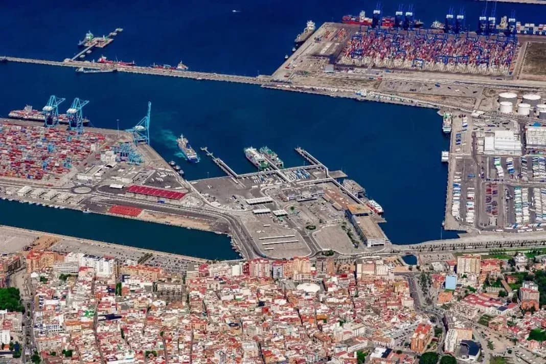 La APBA licita la instalación de sistemas OPS en dos atraques del muelle de Galera