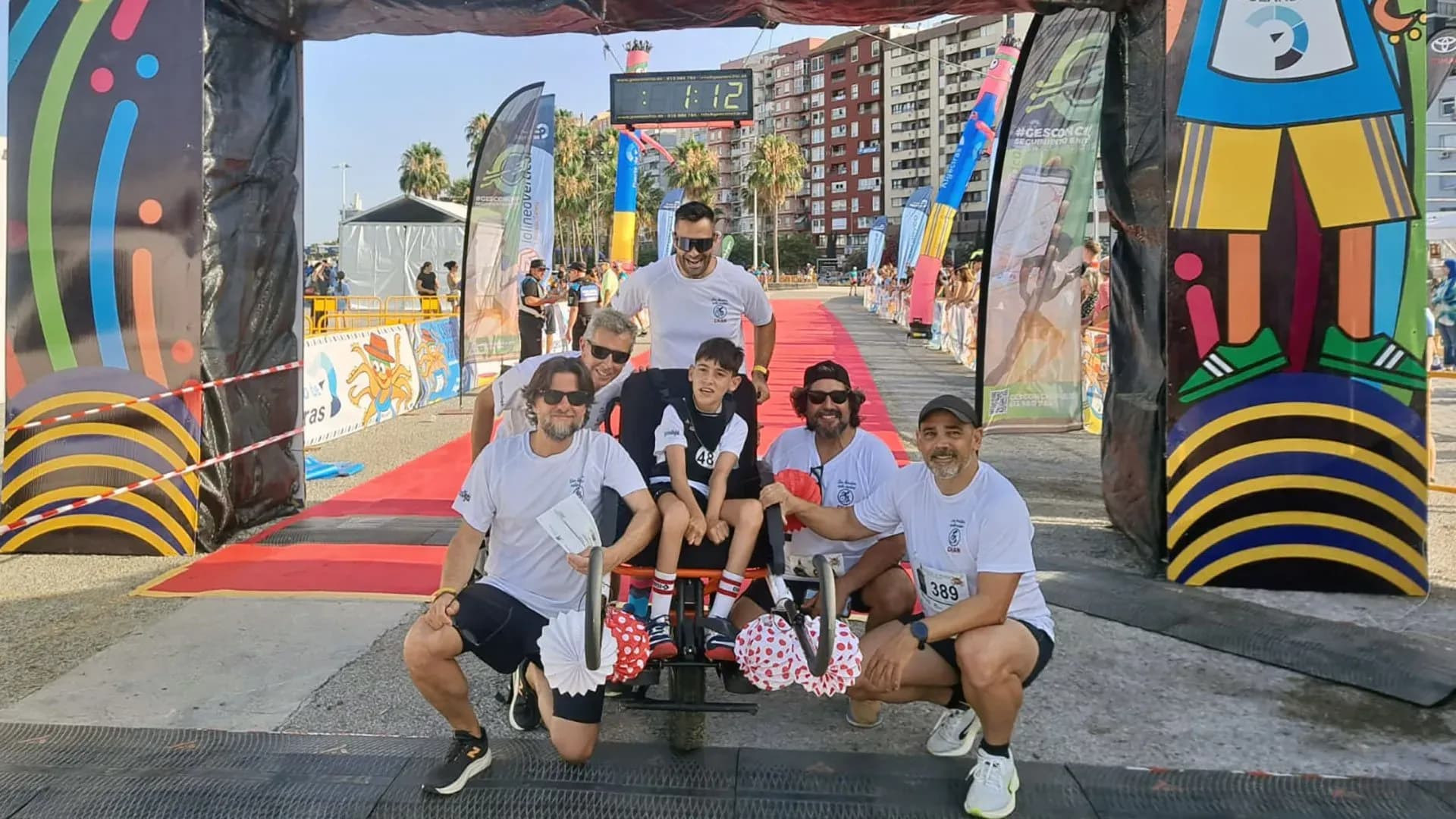 «Solo metas, sin límites, sin barreras, sin excusas»: un equipo inclusivo participará esta tarde en la Carrera Popular del Puerto de Algeciras