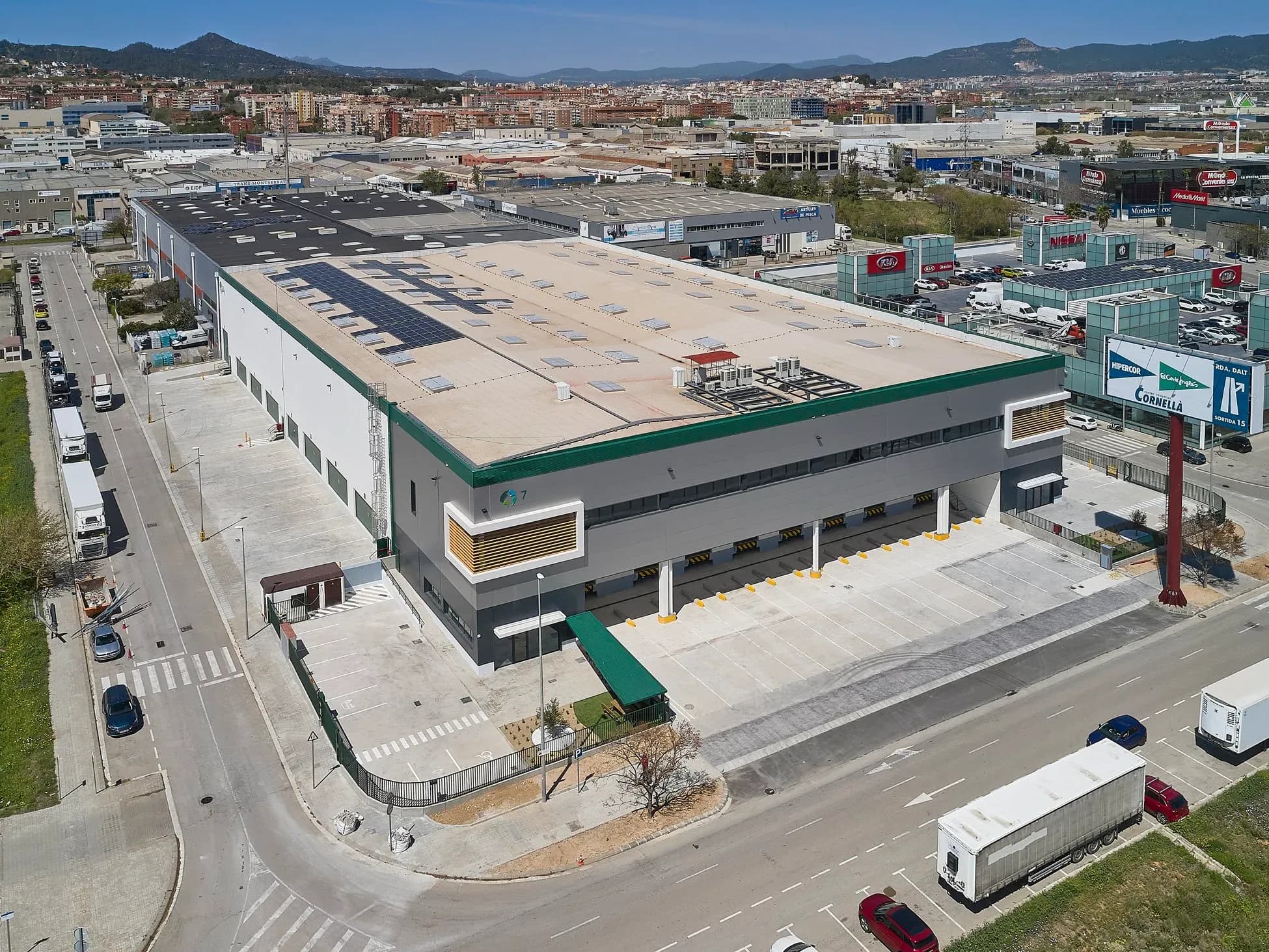El comercio electrónico mantiene su dinamismo y redefine la demanda logística en Europa
