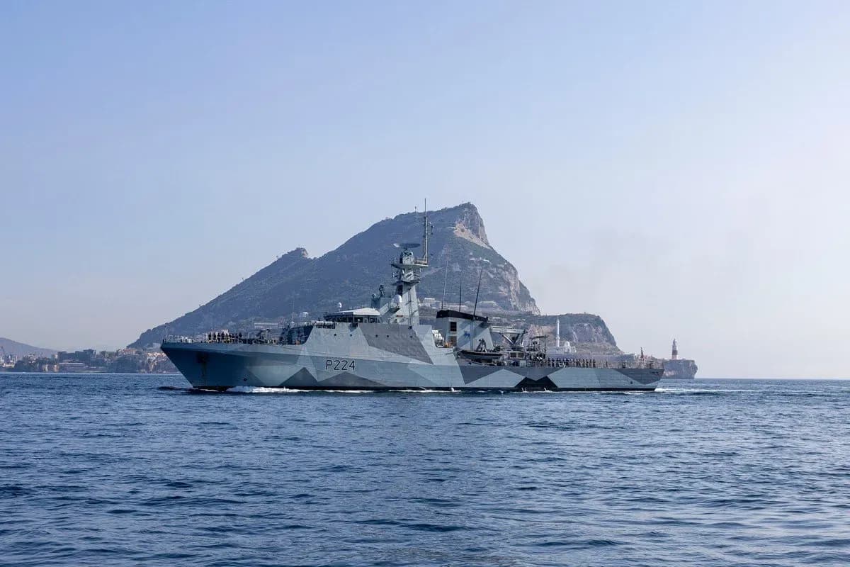 El HMS Trent regresa a Gibraltar tras un año de operaciones en el Caribe