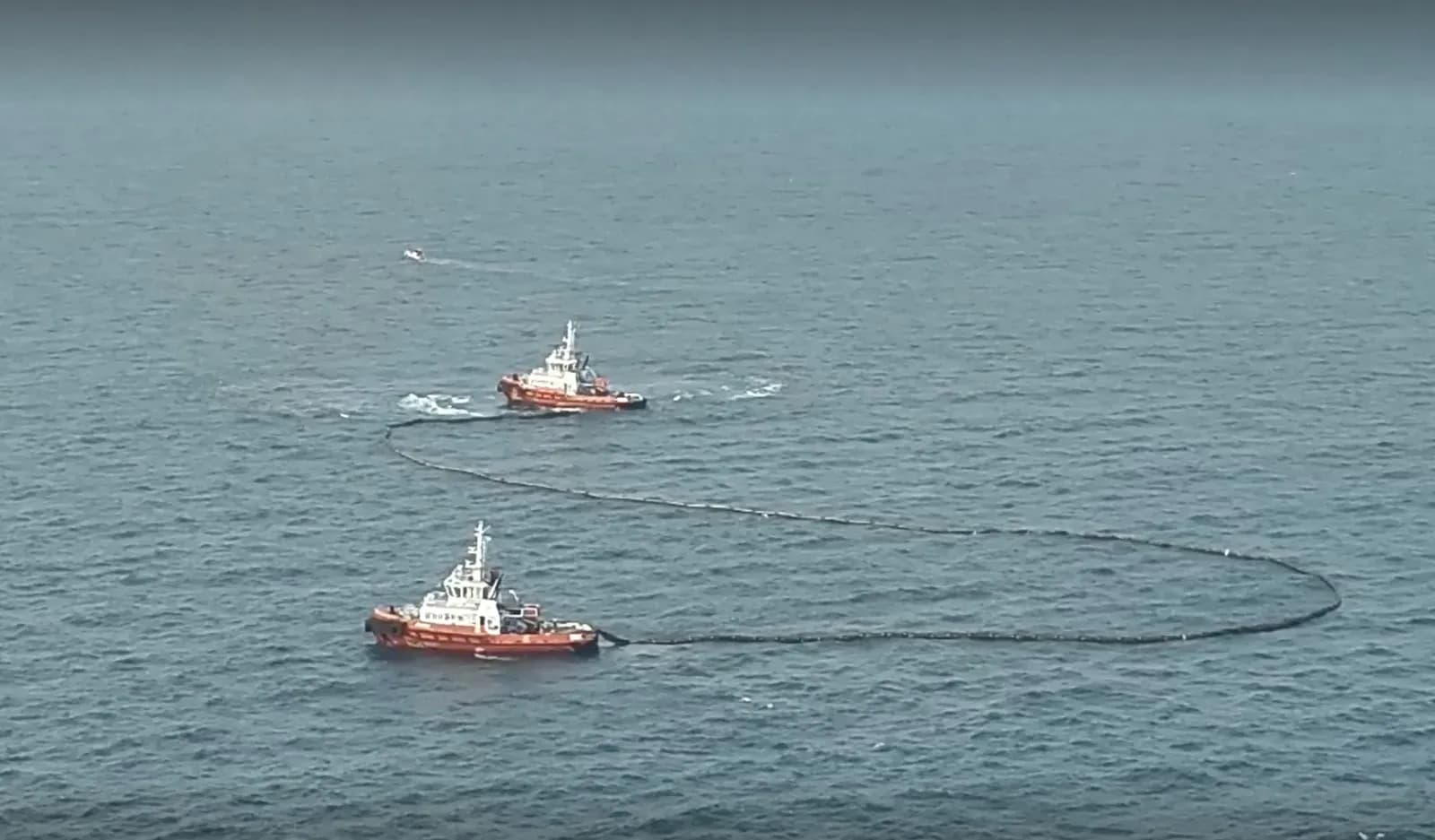 El Puerto de Tarragona completa con éxito un simulacro de vertido de líquidos