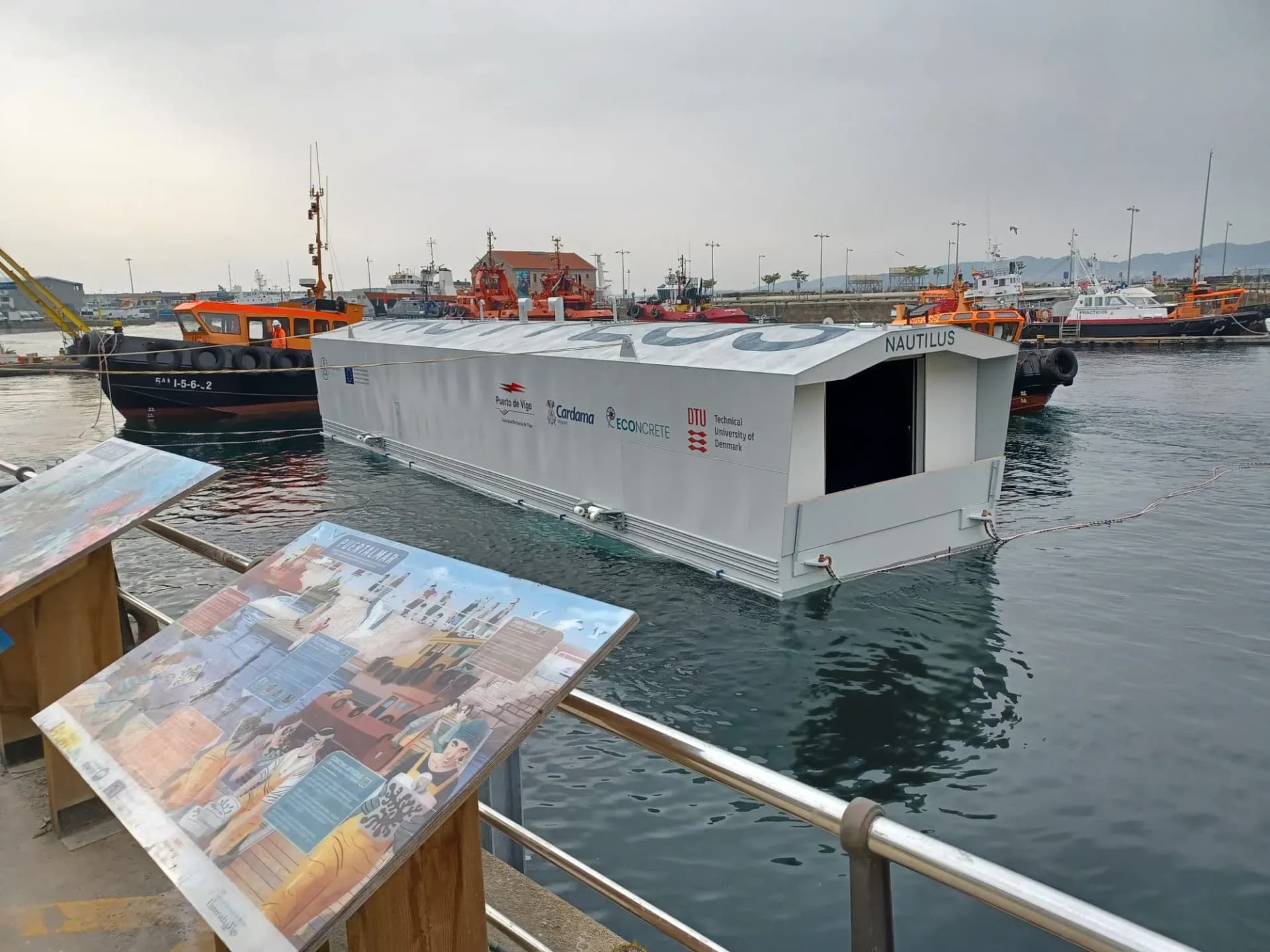 El visor submarino “Nautilus” del Puerto de Vigo, reconocido como Centro Azul por su labor en educación ambiental