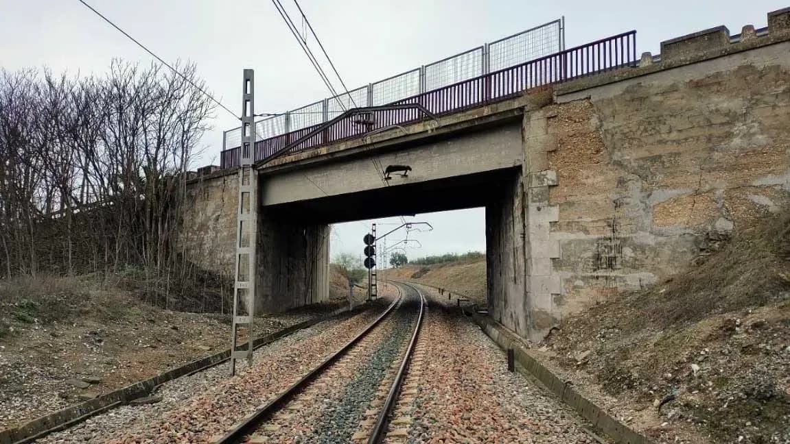Transportes adjudica por 12,7 millones la adecuación de estructuras ferroviarias entre Bobadilla y Santa Cruz de Mudela para la Autopista Ferroviaria