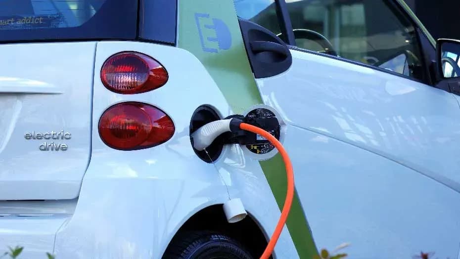 La Junta de Andalucía concede 8,9 millones en ayudas para proyectos de movilidad eléctrica y eficiencia energética