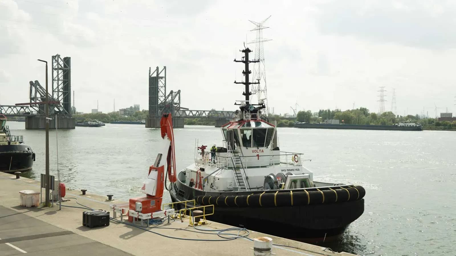 El Puerto de Amberes-Brujas pone en servicio el primer remolcador totalmente eléctrico de Europa