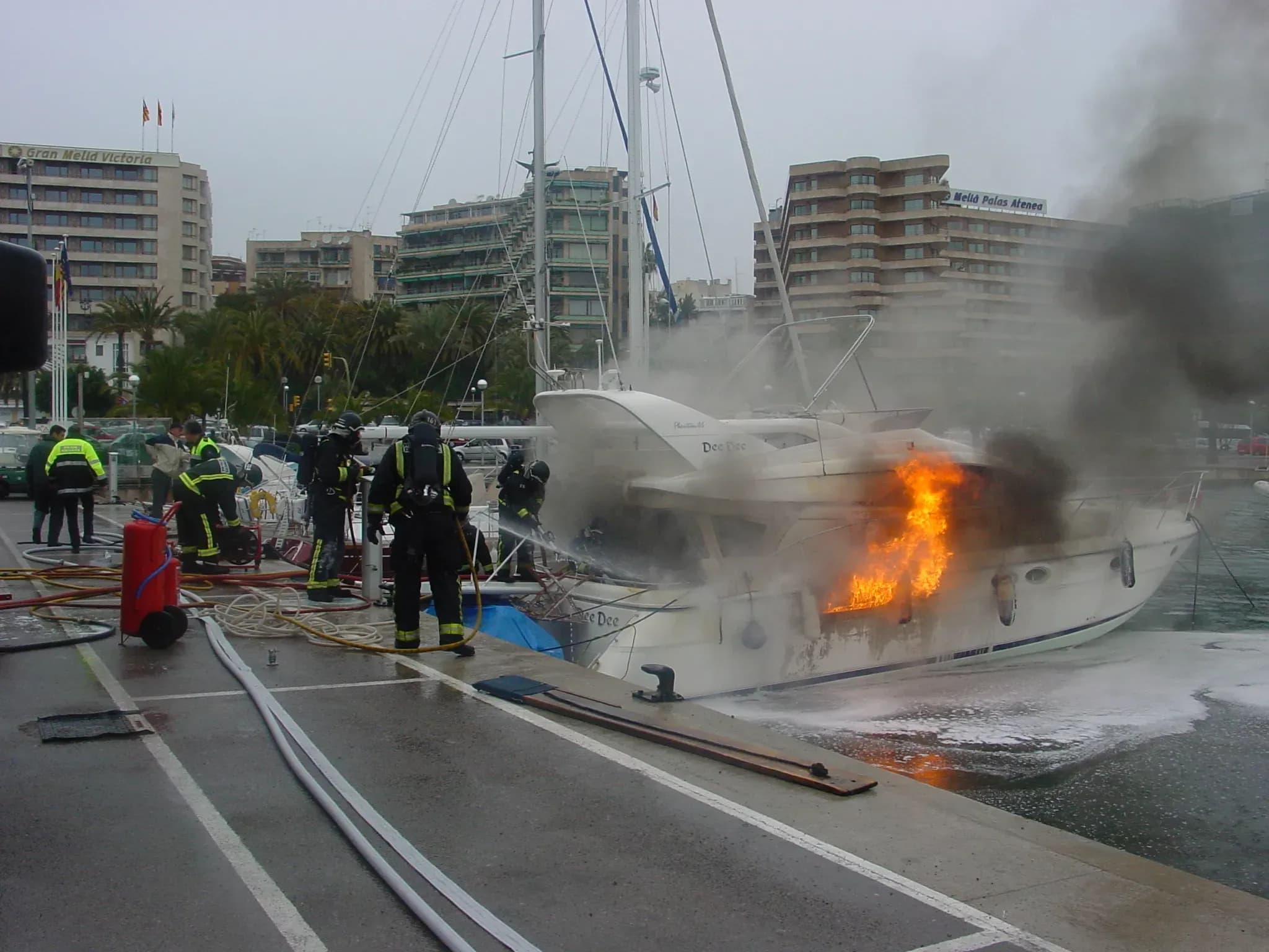 La Autoridad Portuaria de Baleares aprueba la primera ordenanza de protección contra incendios en marinas y puertos deportivos
