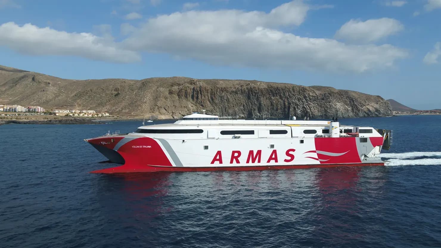 Armas Trasmediterránea habilita 100.000 plazas adicionales entre islas por el puente del Día de Canarias