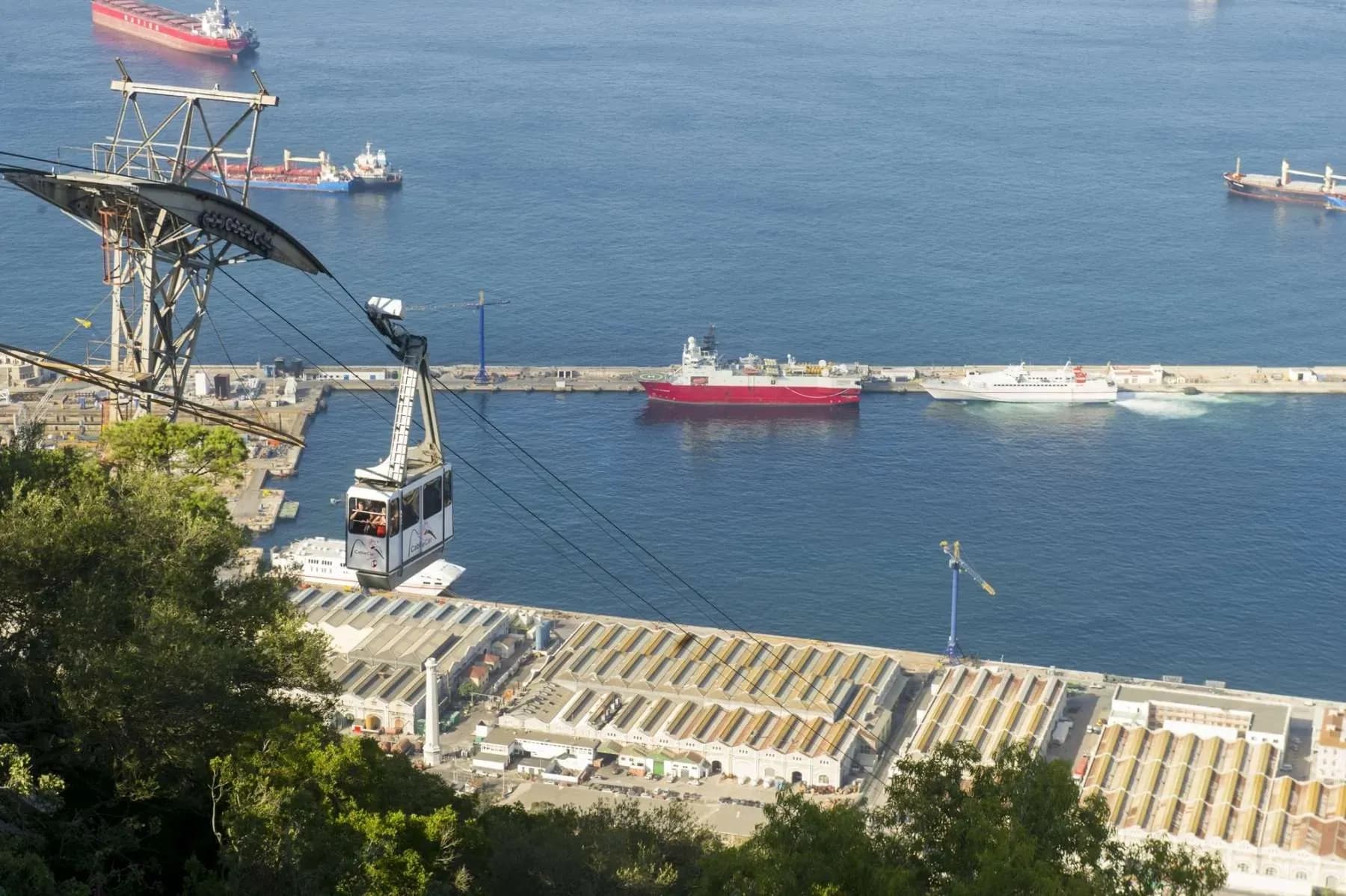 Fallece un tripulante en un accidente a bordo del buque cisterna Nisyros en aguas próximas a Gibraltar