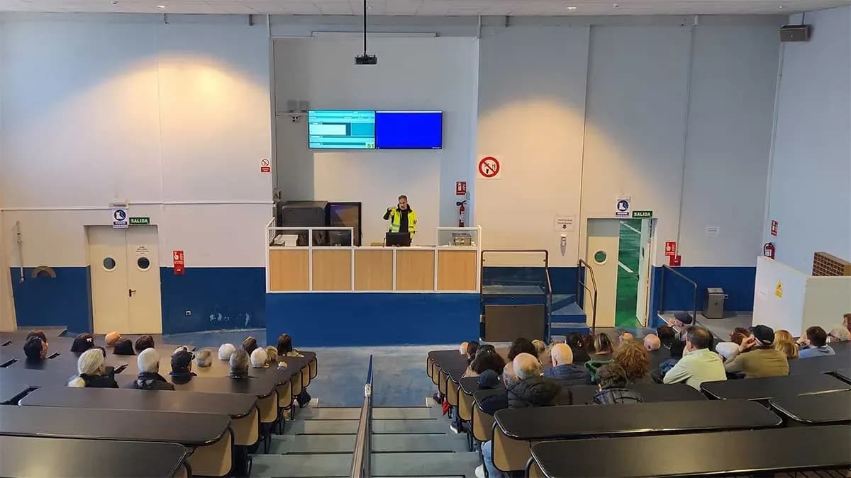 El Puerto de Santander ha recibido a casi 1.500 personas en sus visitas guiadas desde febrero