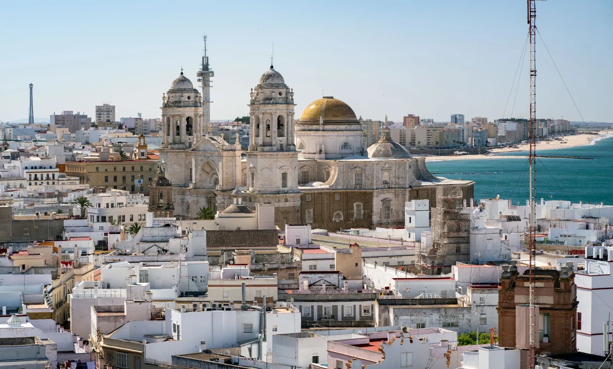 El Puerto de Cádiz recibe más de 10.000 cruceristas con tres escalas simultáneas