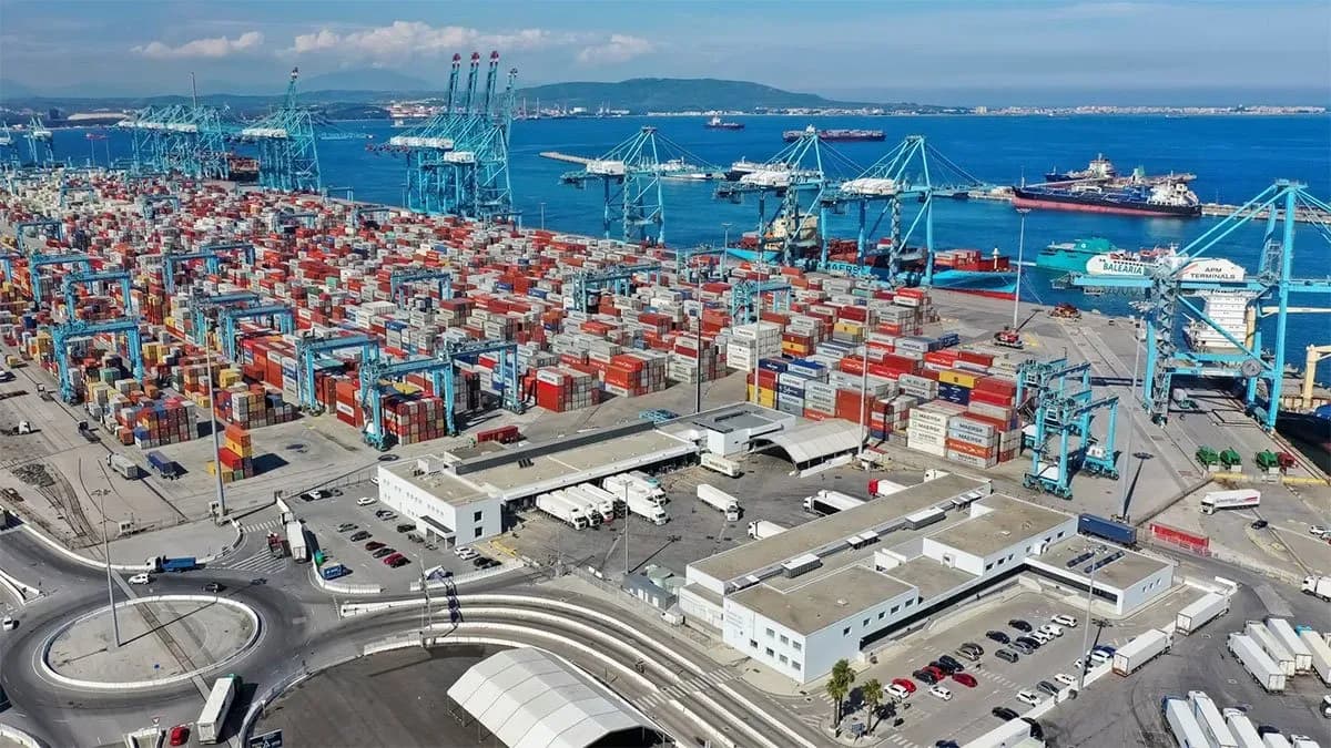 El puerto de Algeciras recupera la normalidad tras el apagón eléctrico nacional