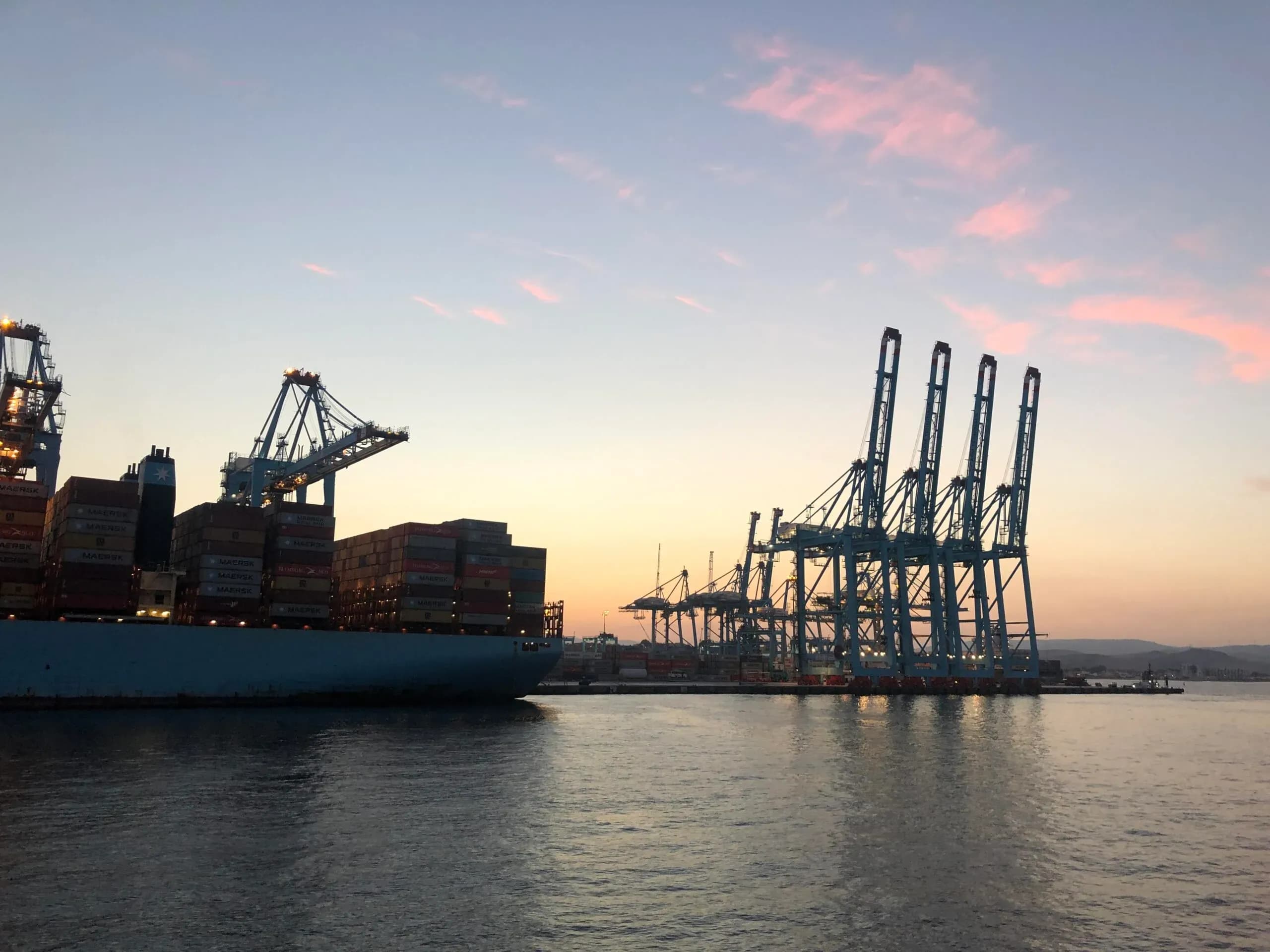 El apagón eléctrico en España paraliza las terminales de contenedores del puerto de Algeciras