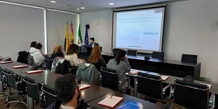La Cámara de Comercio del Campo de Gibraltar organiza un curso sobre liderazgo logístico en comercio exterior