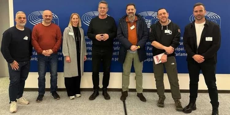 El European Dockworkers Council mantiene reuniones con eurodiputados en Bruselas para abordar los retos del sector portuario