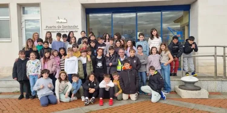 El Puerto de Santander abre sus puertas a la ciudadanía con visitas guiadas