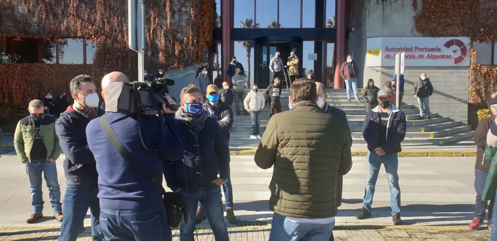 Trabajadores de la APBA se concentran para exigir el cumplimiento del III Convenio Colectivo