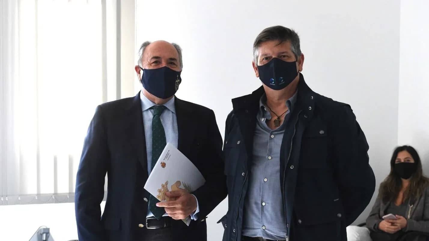 Encuentro del alcalde de Algeciras con Tejedor tras su reelección