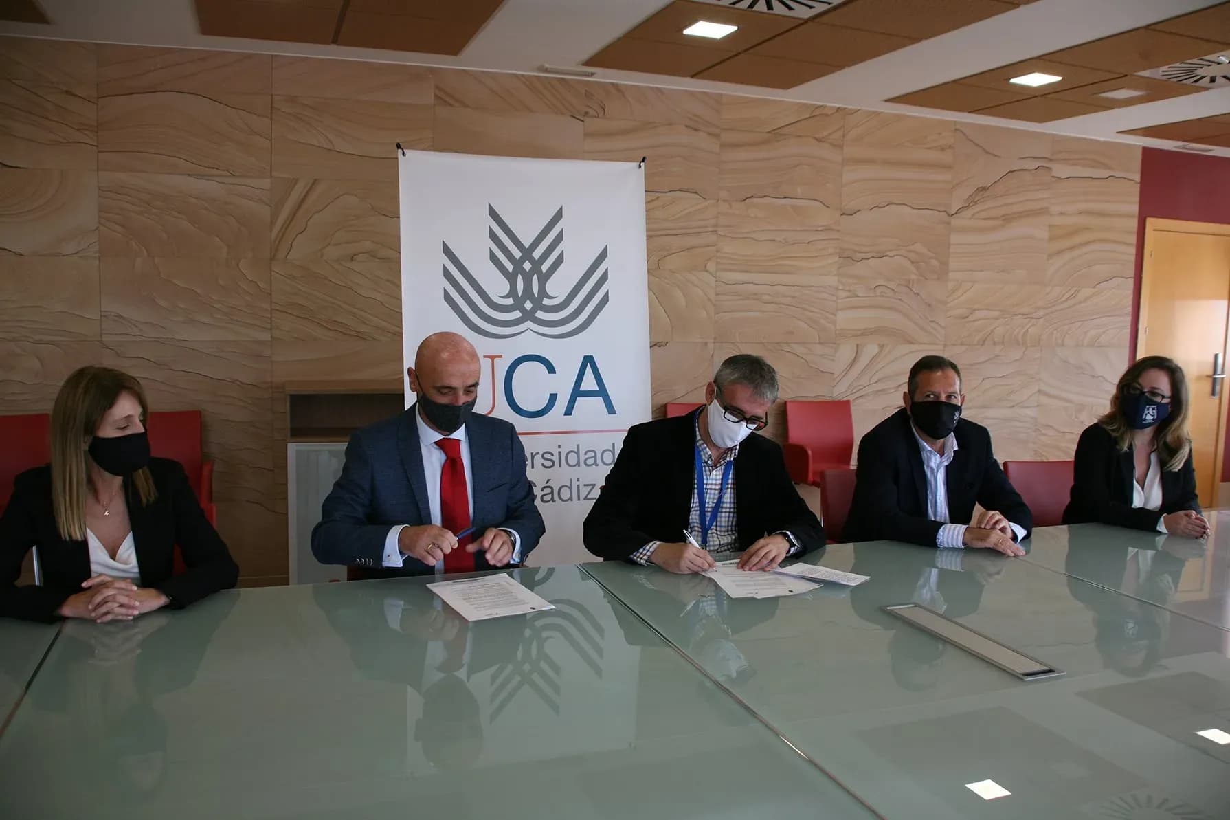 Cepsa y UCA firman un anexo al convenio de la Cátedra con el Plan de Actuaciones para 2020