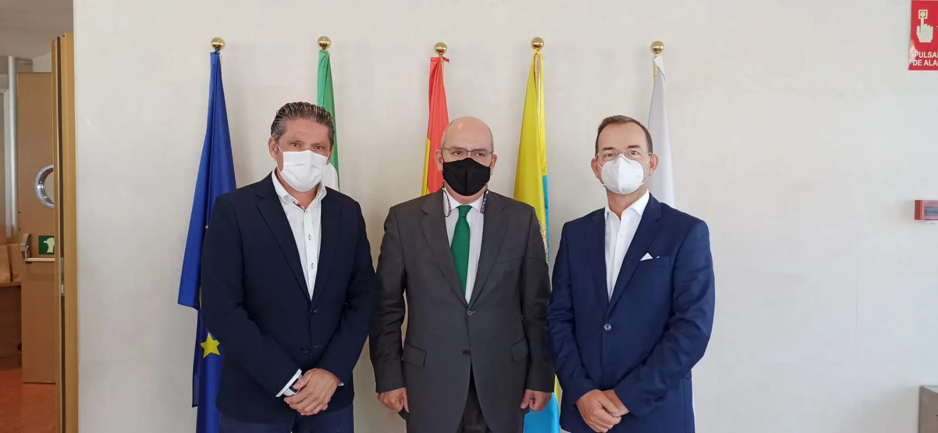 Convenio de colaboración entre El Estrecho Digital y los empresarios de Cádiz para la difusión de sus actividades y servicios