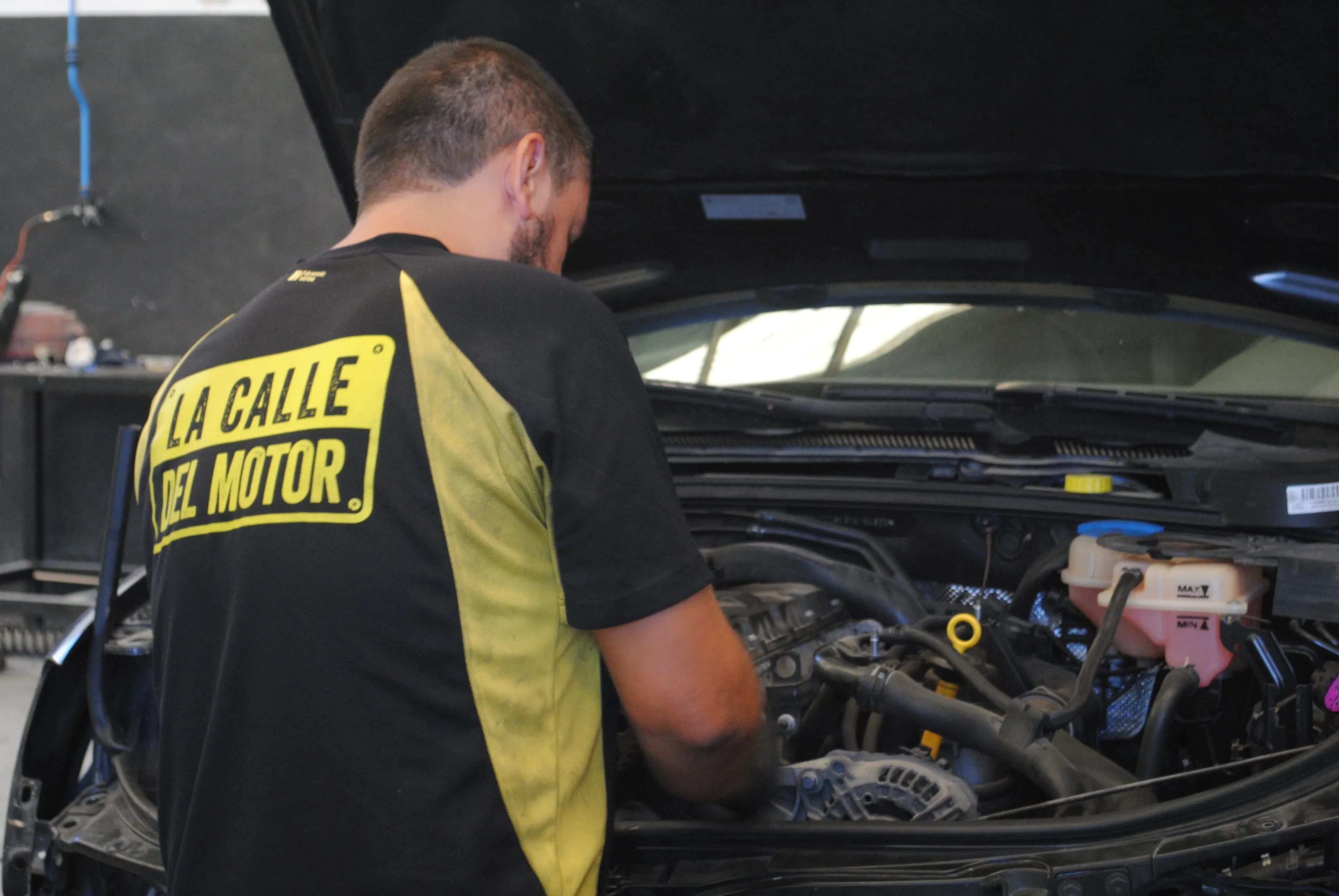 Todo tipo de reparaciones, de todo tipo de vehículos, en La Calle del Motor