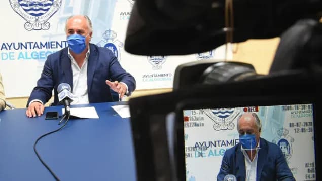 El alcalde de Algeciras, satisfecho con el desarrollo correcto del proyecto del Lago Marítimo