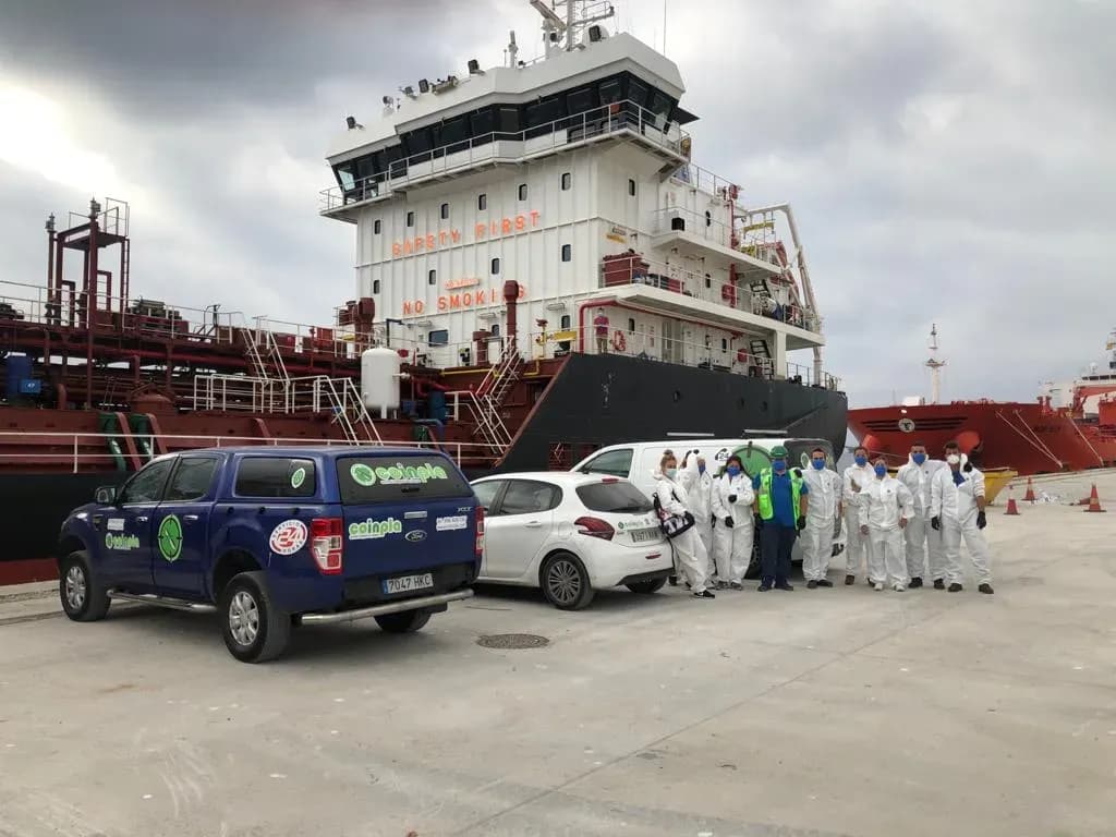 Concluyen las labores de limpieza y desinfección del «Samus Swan»