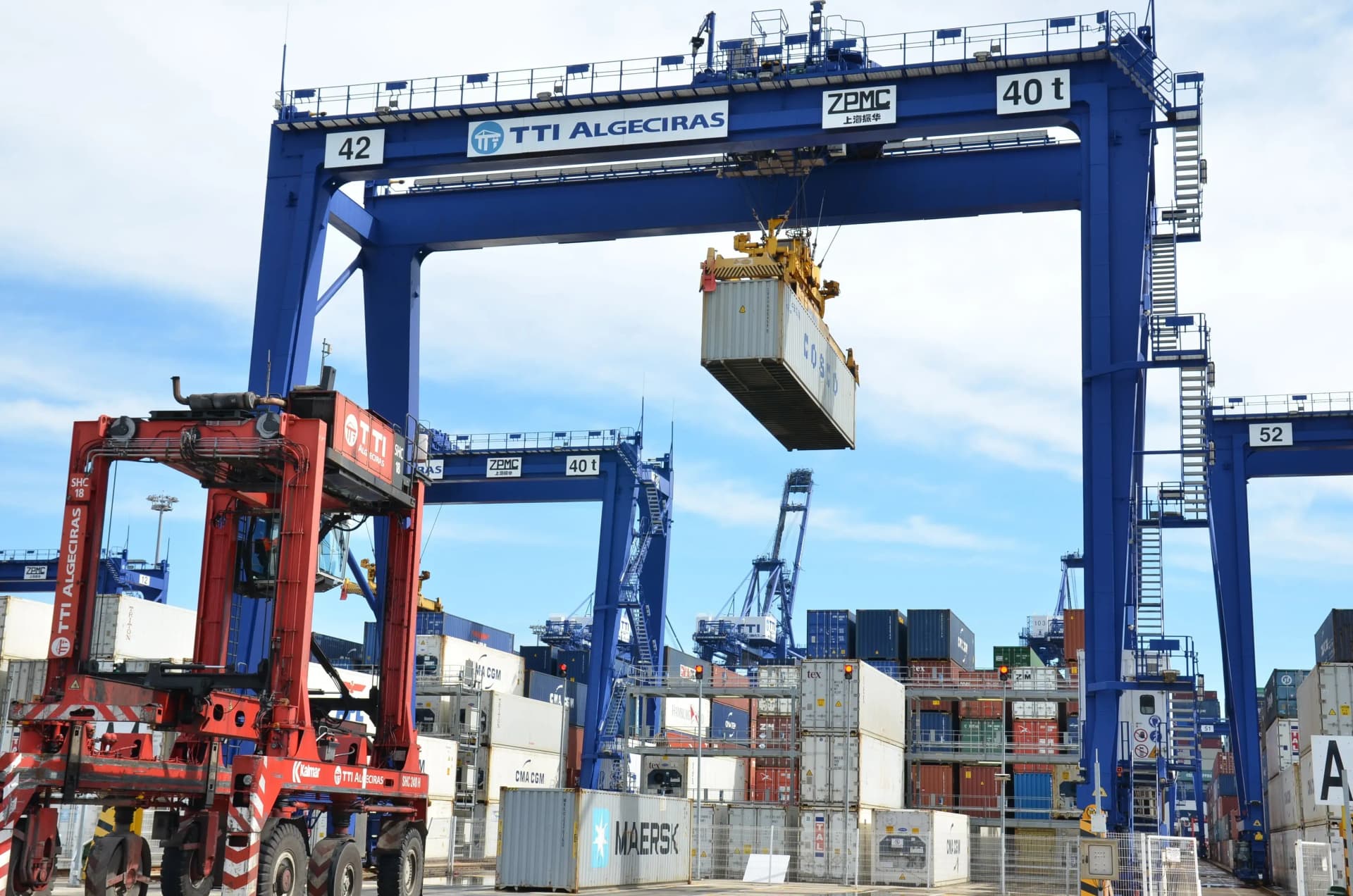El puerto de Algeciras redujo sus tráficos en mayo por la caída del petróleo y el COVID19