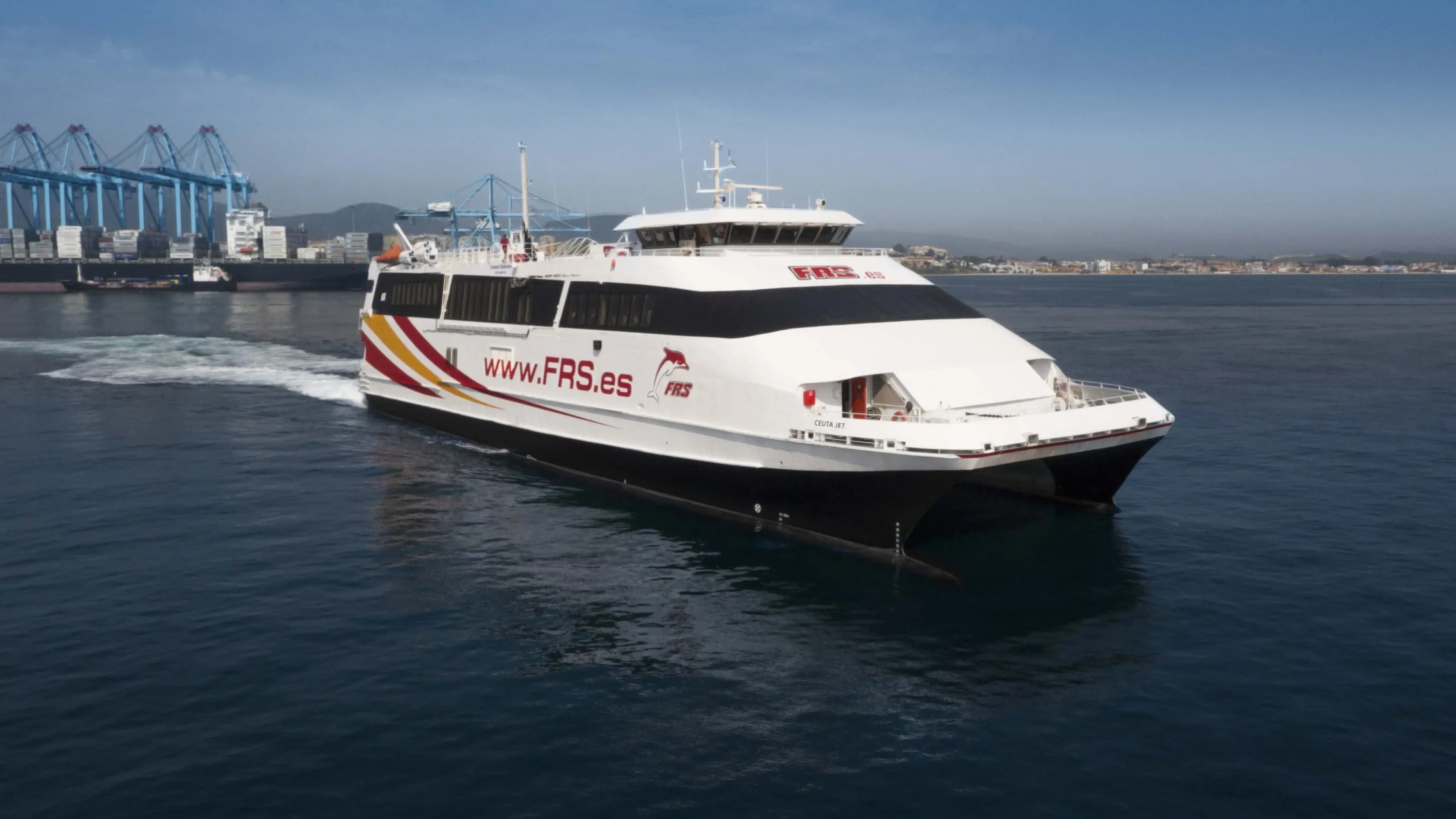 FRS reanuda este domingo la ruta Algeciras-Ceuta