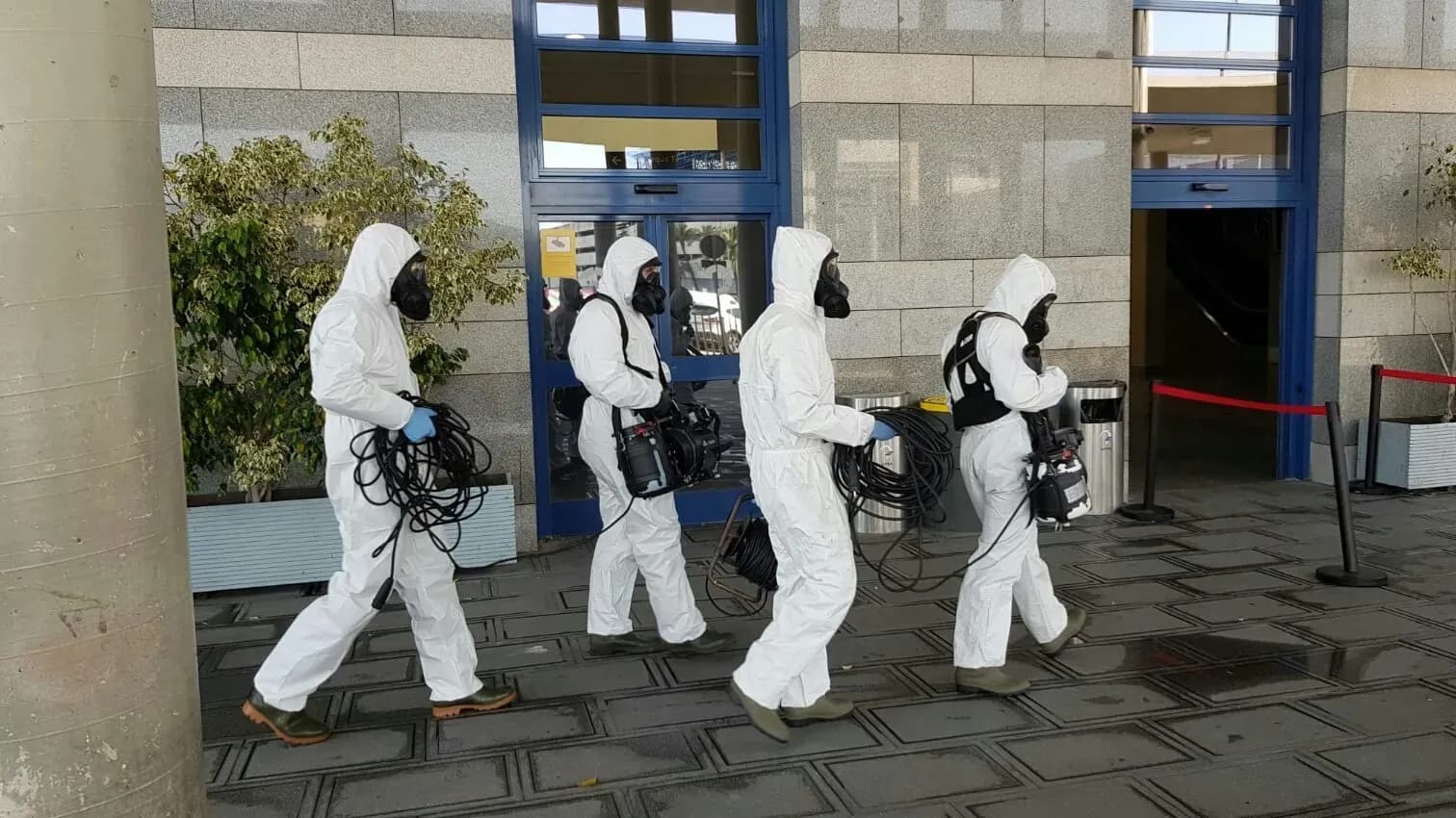 Nuevas labores de desinfección de Infantería de Marina en el puerto de Algeciras