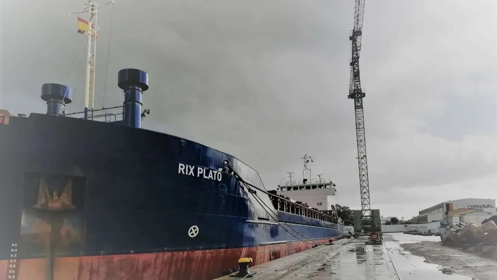 El `Rix Plato´, de parada en Astilleros Cernaval