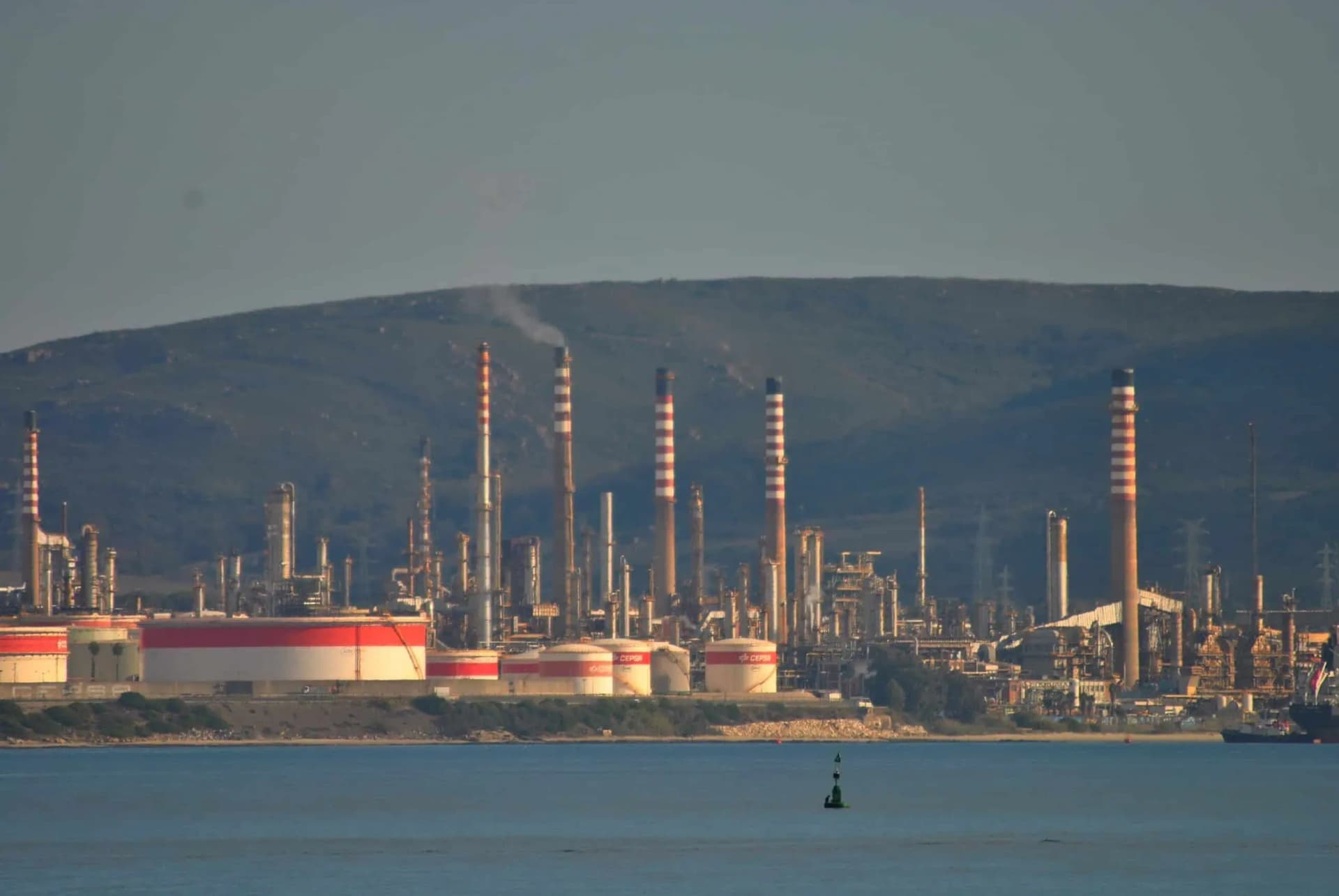 La CNMC aprueba en primera fase la compra por Redexis de puntos de suministro de GLP a Cepsa