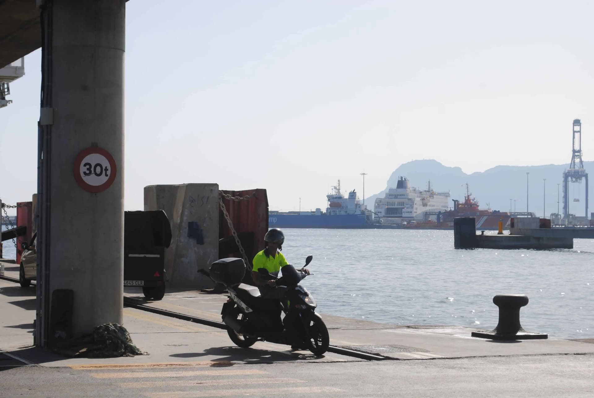 Coordinadora TPA destaca el papel de los que mantienen la actividad en el puerto de Algeciras