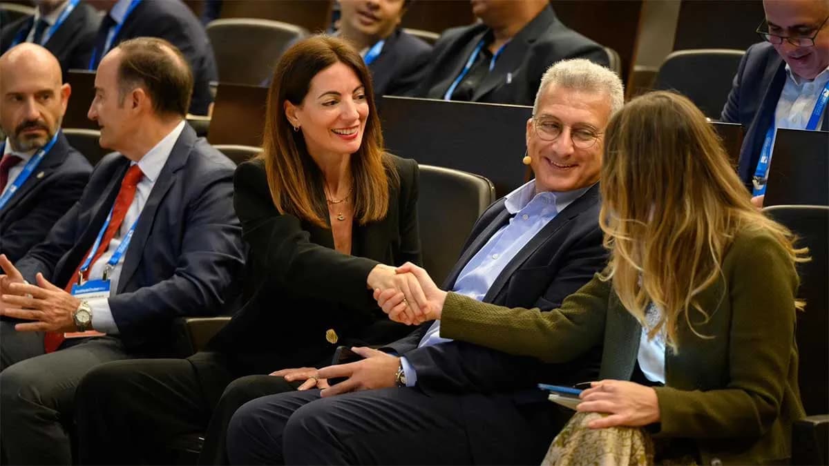El Puerto de Almería potencia su oferta para la industria de cruceros en la Seatrade Cruise Med de Málaga