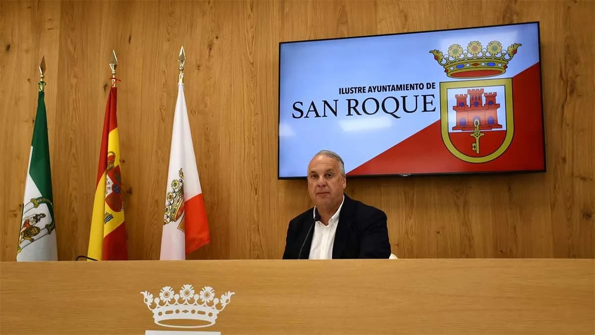 El alcalde de San Roque reitera su rechazo al fondeadero exterior