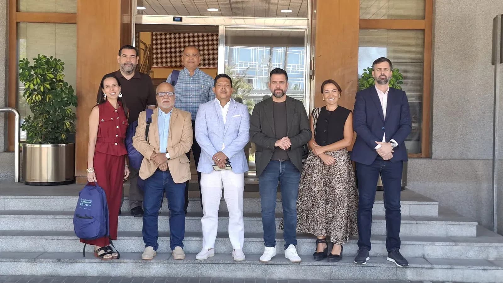 Una delegación de Santa Marta analiza el modelo de Economía Azul de la Zona Franca de Cádiz