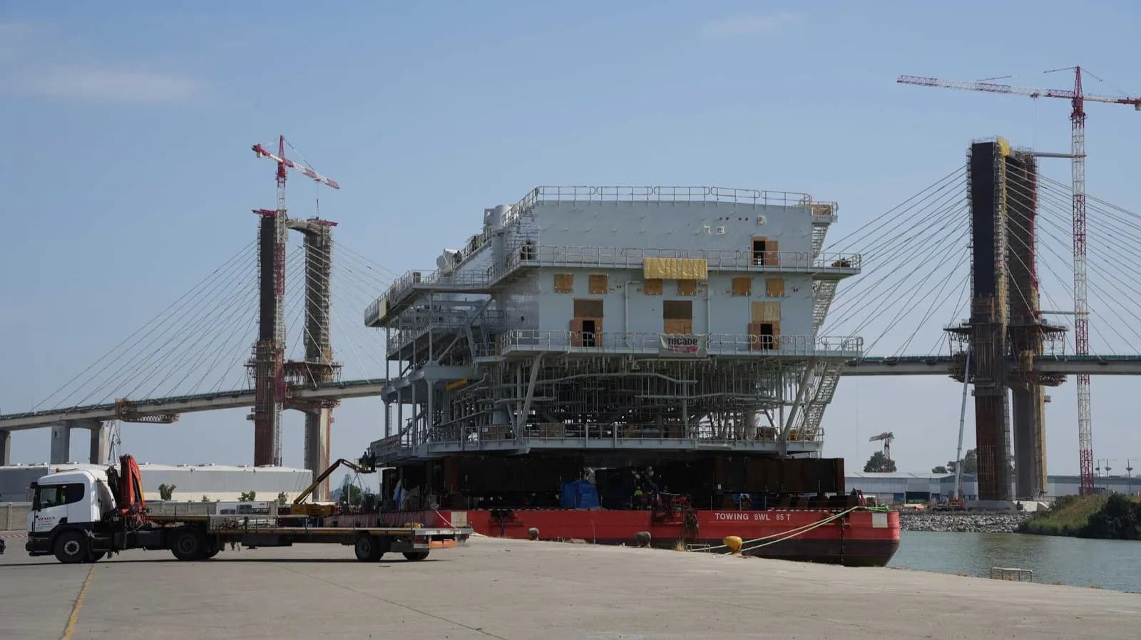 Sevilla envía su segunda subestación eléctrica a Dinamarca antes de su instalación en Virginia