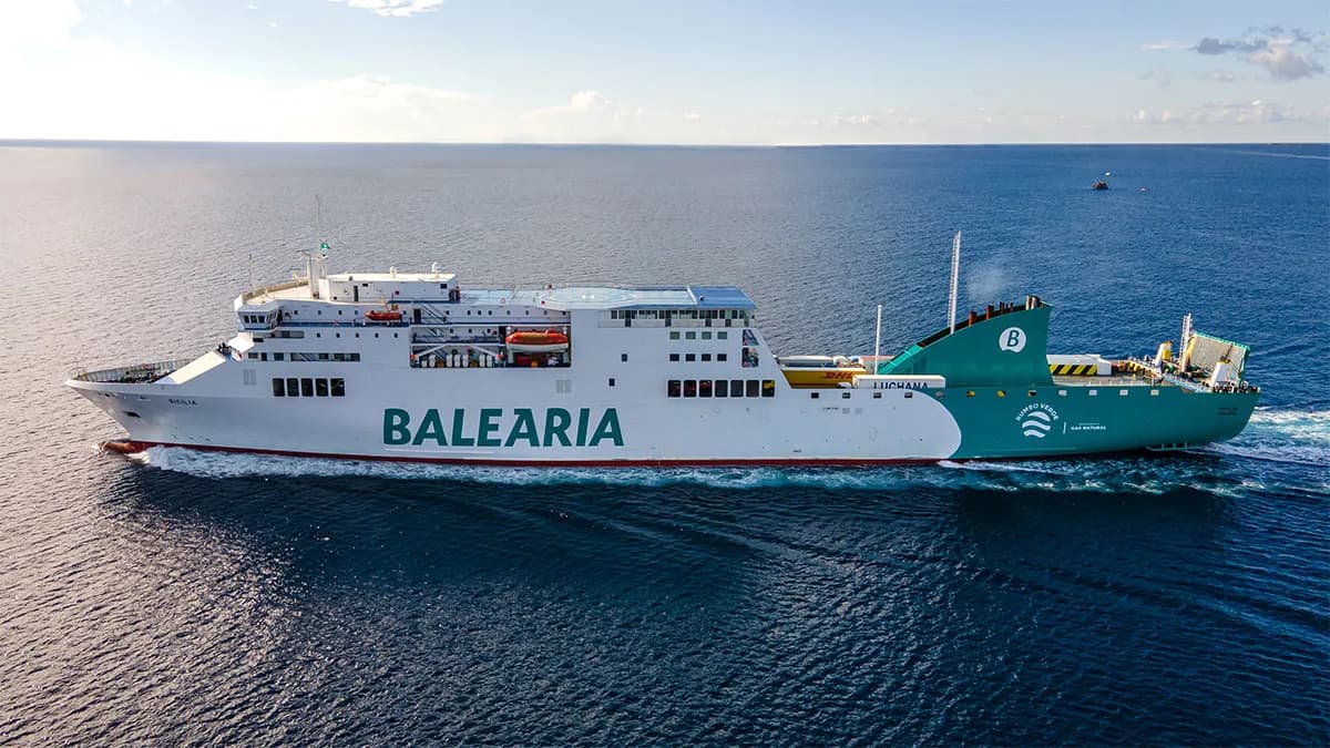 Baleària y Fred. Olsen Express incrementan los trayectos en la ruta marítima entre Canarias y Huelva durante el verano