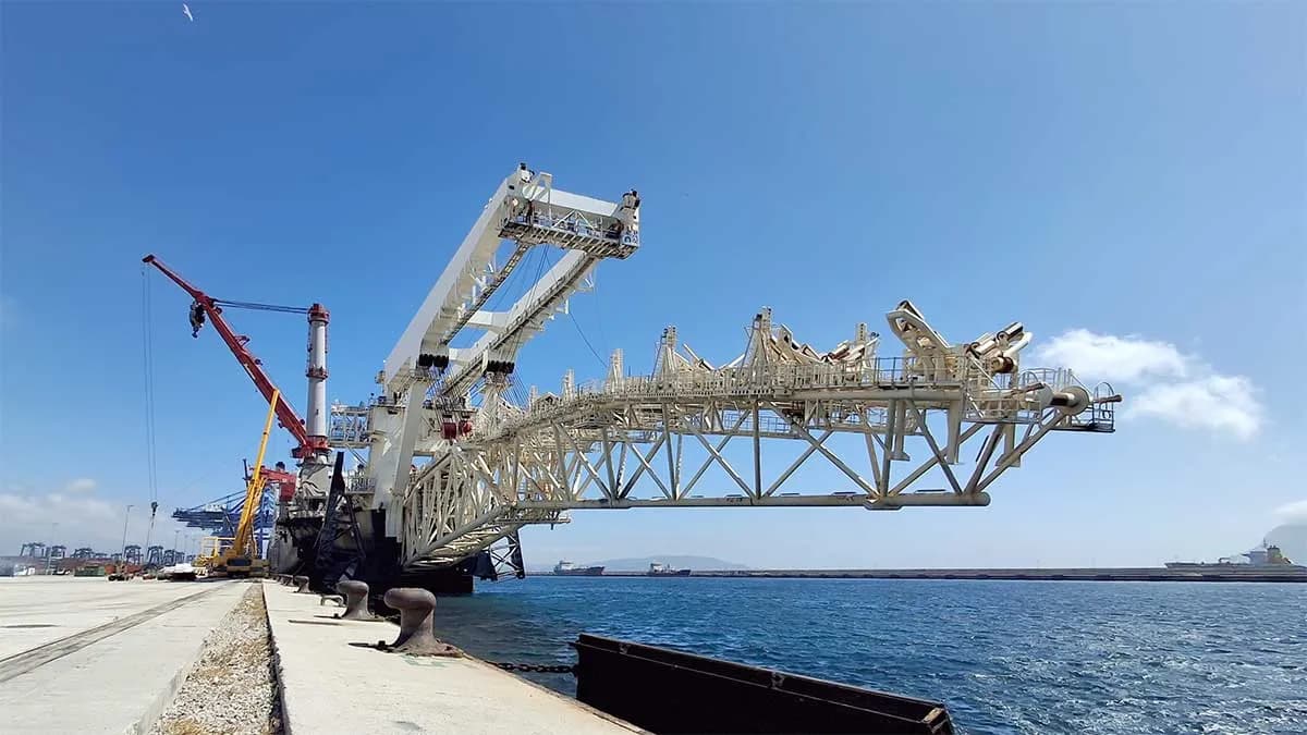 El buque «Solitaire» moviliza 15 empresas de servicios en el puerto de Algeciras