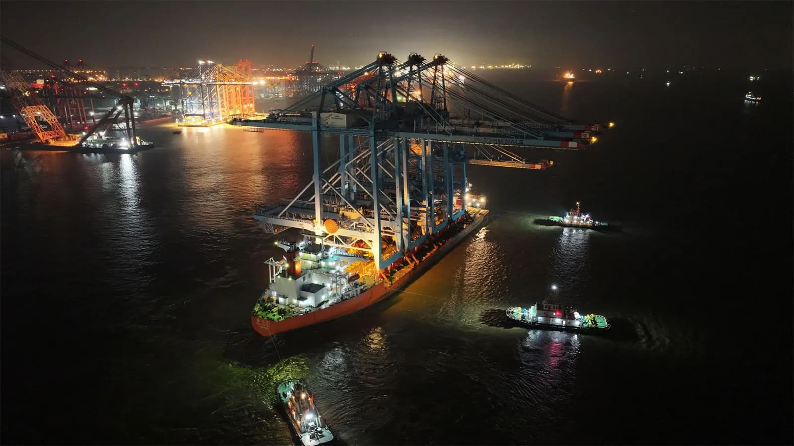 APM Terminals incorpora cuatro nuevas grúas STS a la ampliación de Maasvlakte II