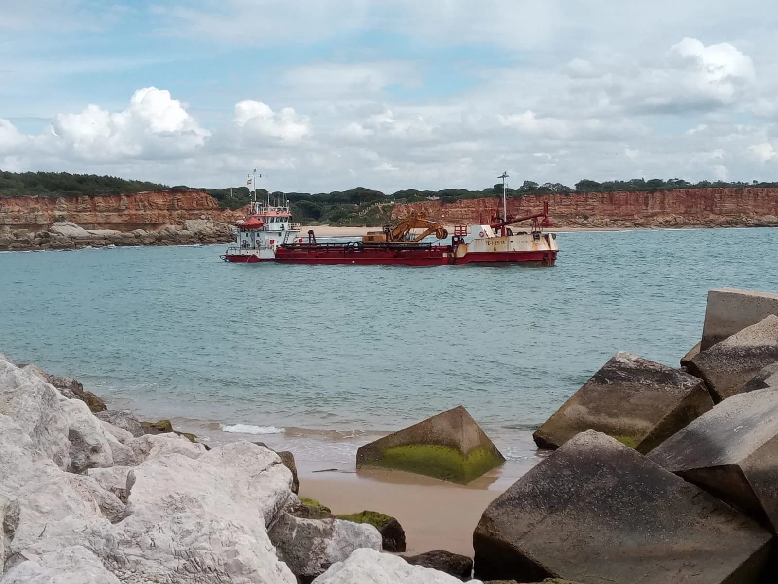 Licitado por 2,2 millones el dragado del puerto de Conil