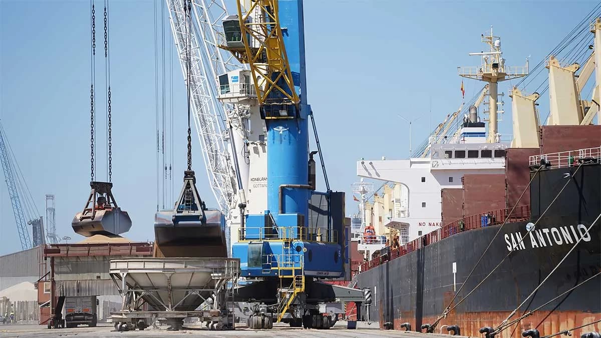 El Puerto de Tarragona optimizará la operativa de descarga y almacenaje de cereales