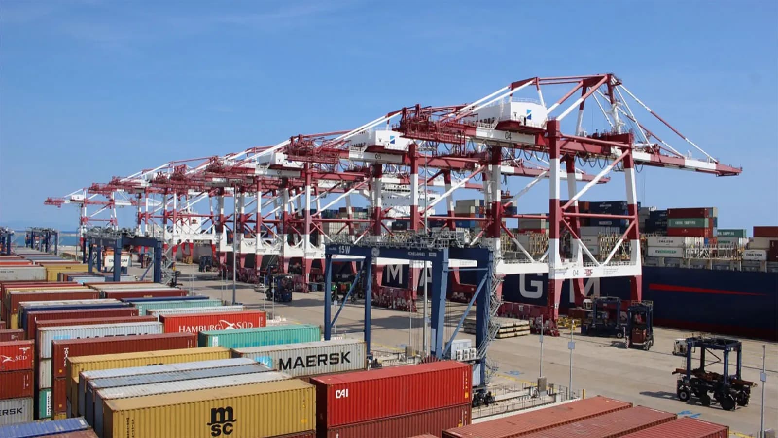 Los contenedores de importación y tránsito lideran el crecimiento del tráfico en el Puerto de Barcelona durante los cinco primeros meses del año