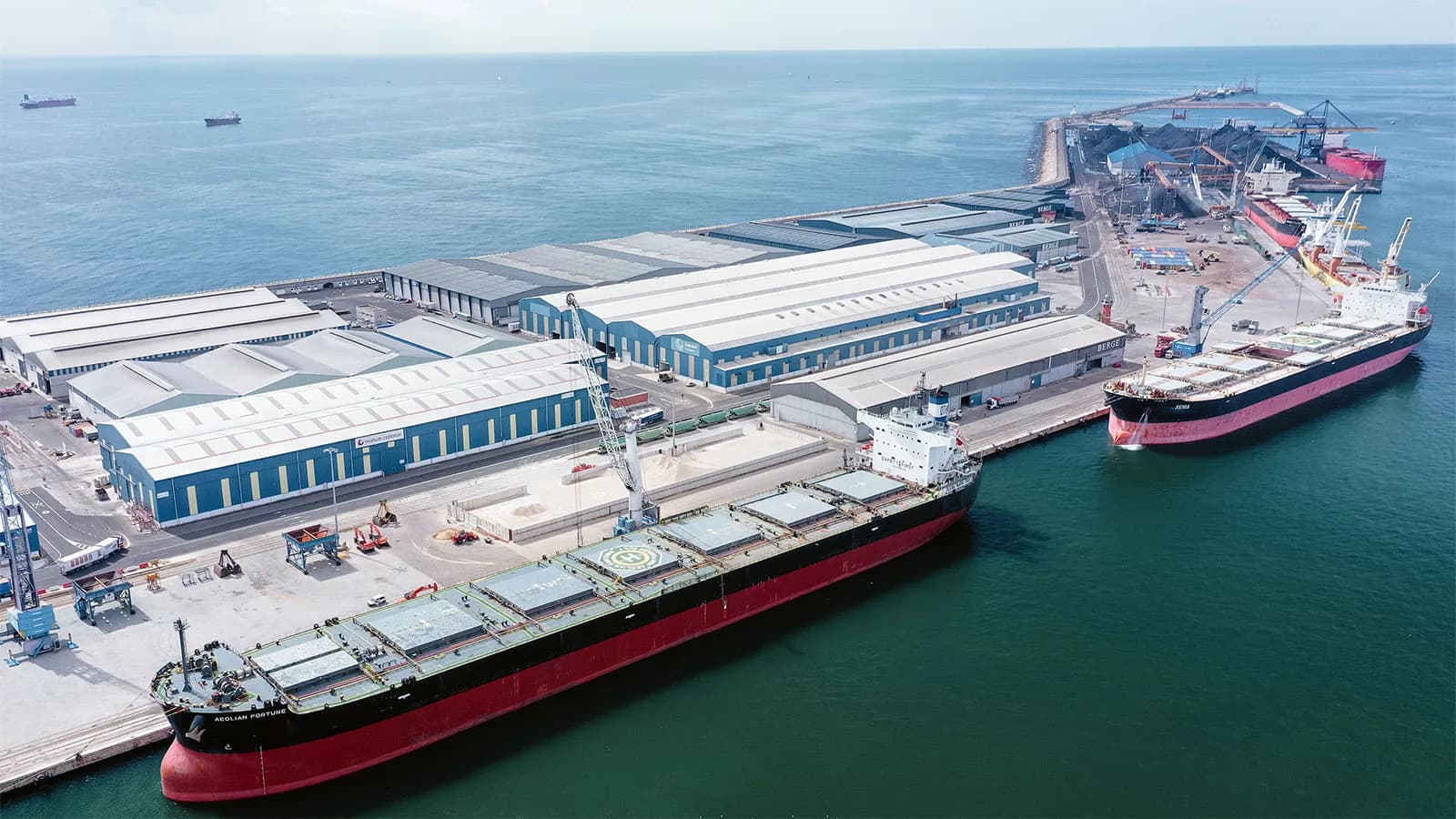 El Puerto de Tarragona supera los 20 millones de toneladas hasta agosto con un crecimiento del 6,3%