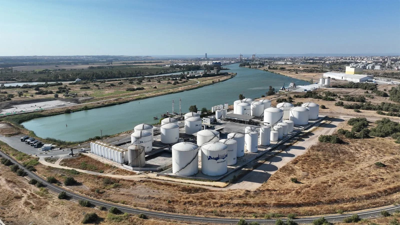 El Puerto de Sevilla licita por 2,3 millones la conexión ferroviaria con la Terminal de Líquidos