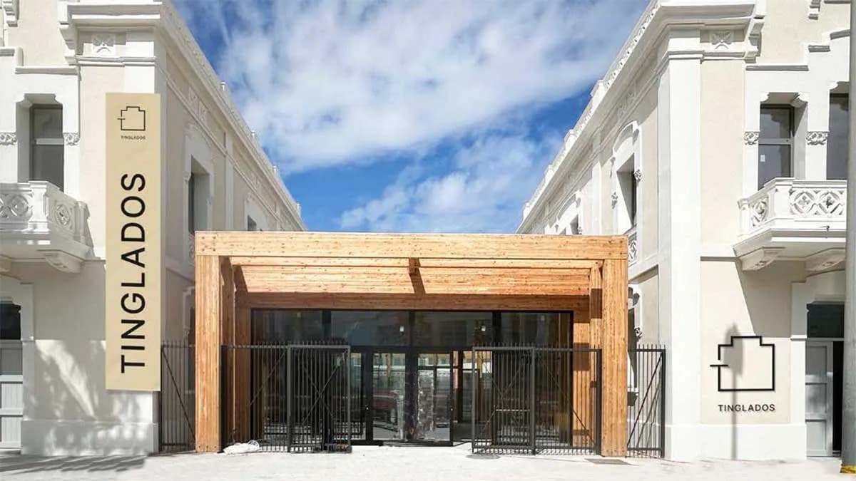 El Puerto de Barcelona finaliza la restauración de los tinglados del muelle Oriental