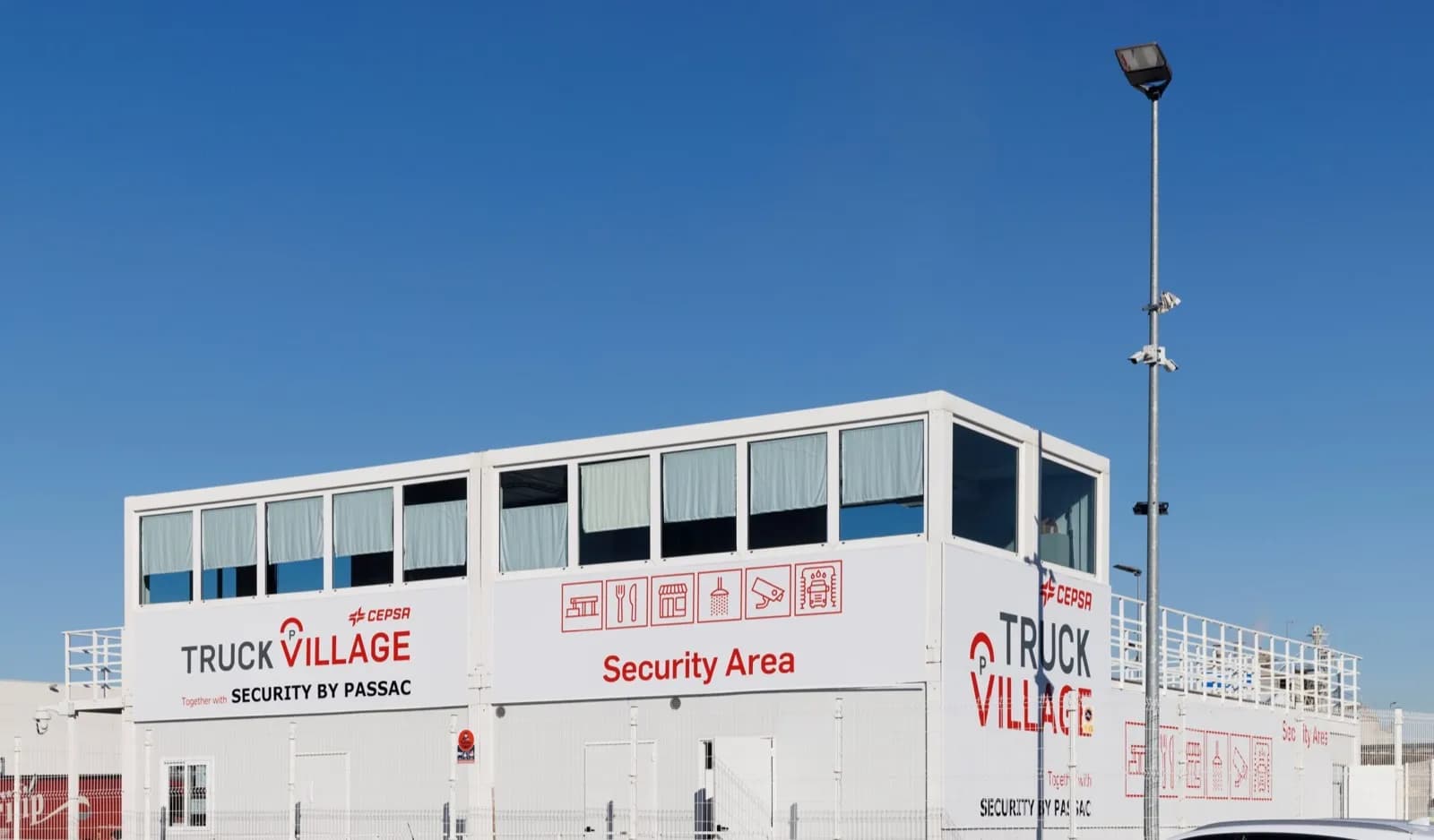 Cepsa inaugura el proyecto Truck Village para mejorar el descanso de los transportistas