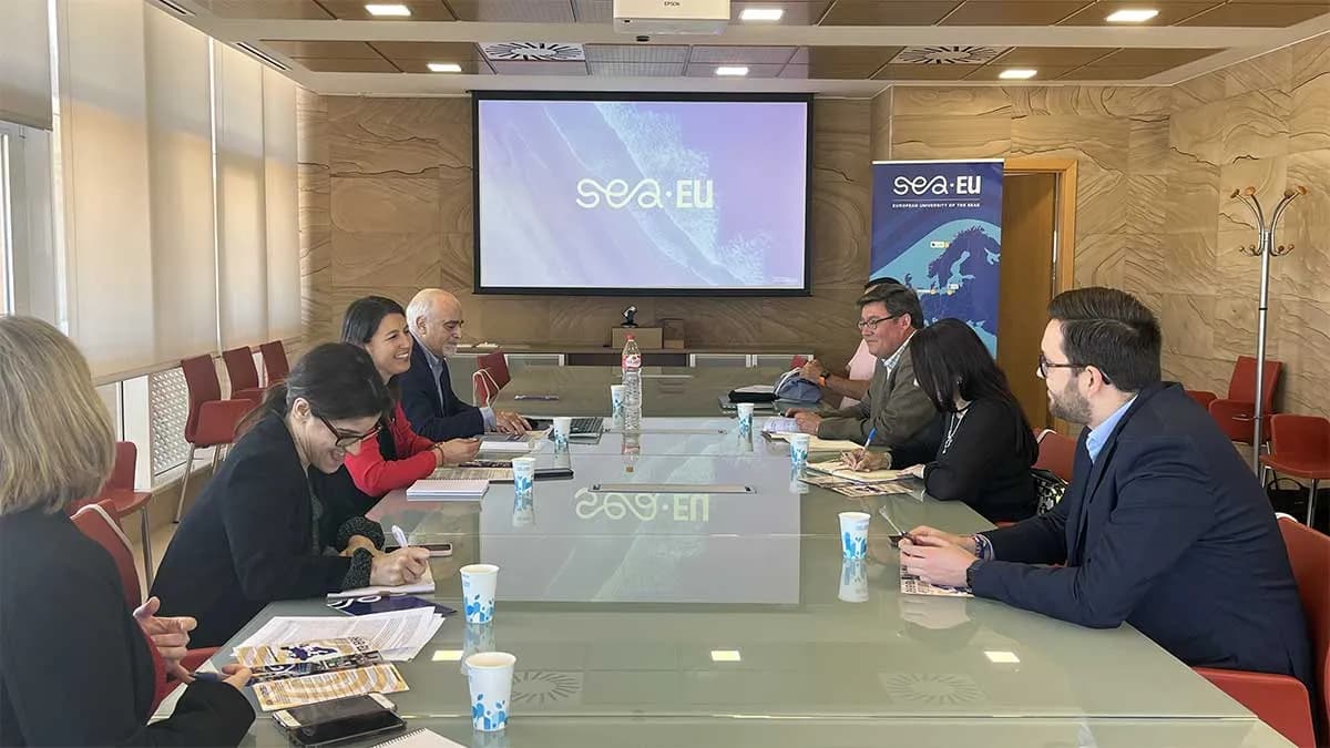 Fortalecimiento de la cooperación entre la Universidad de Cádiz y ayuntamientos en el marco de la SEA-EU