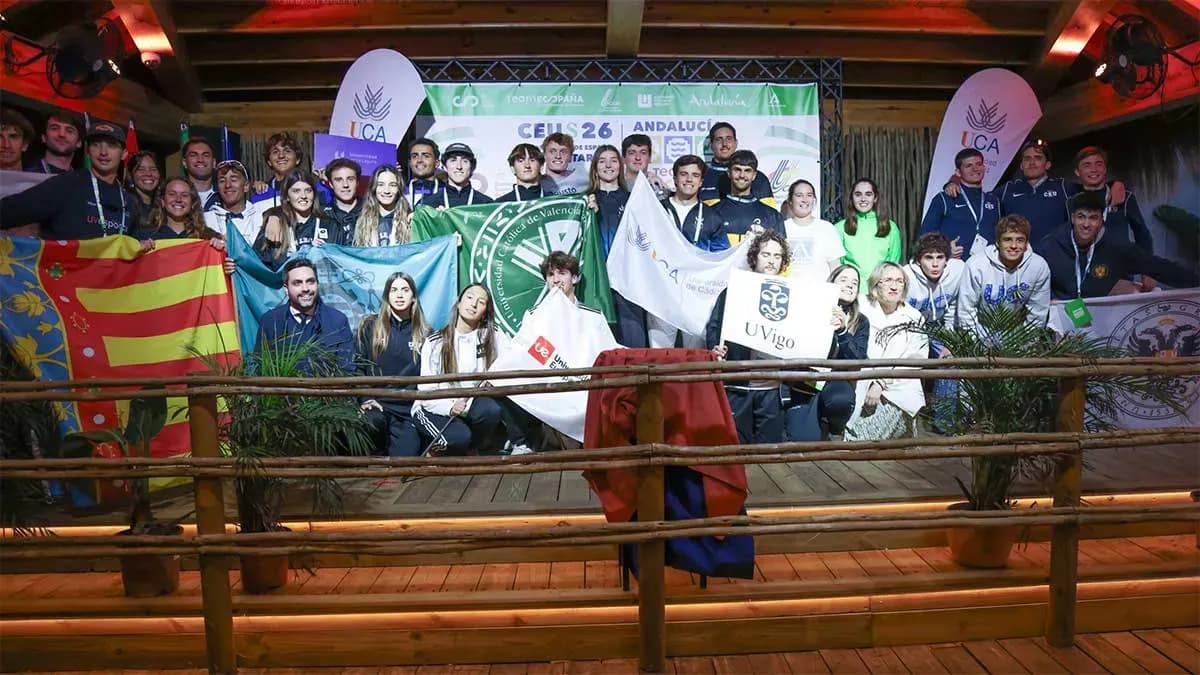 La playa de El Palmar acoge los Campeonatos de España Universitarios de surf y parasurf dentro de los CEUs26
